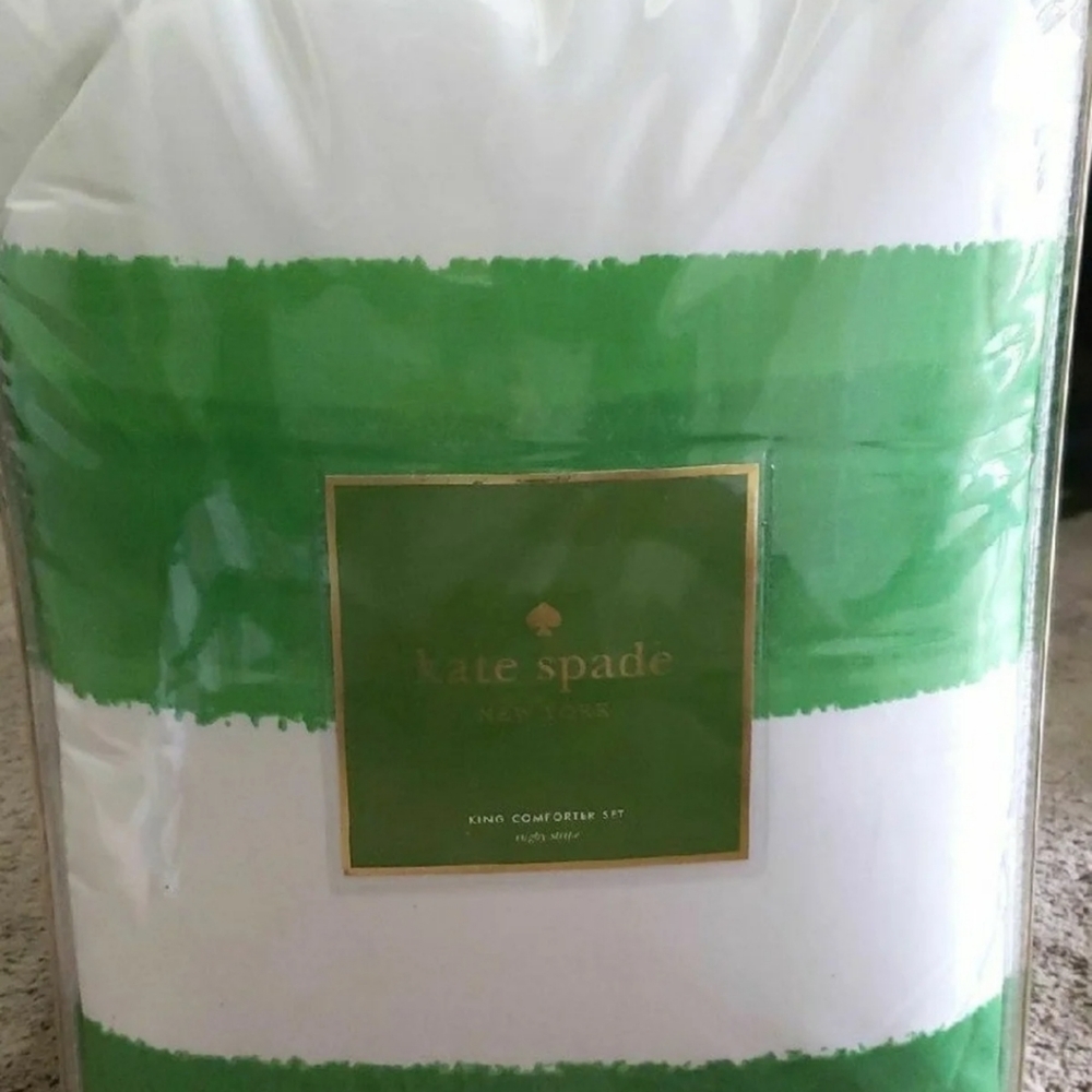 Kate Spade Comforter - Picture 2 of 7